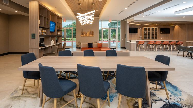 Holiday Inn NW Houston Beltway 8 Lobby