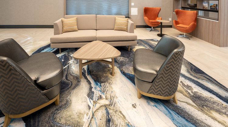 Holiday Inn NW Houston Beltway 8 Lobby