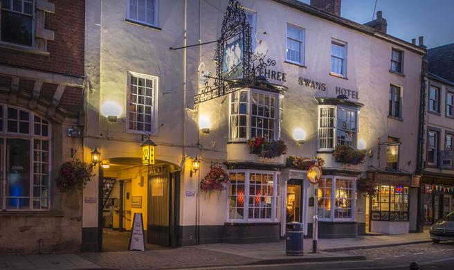 Three Swans Hotel Exterior