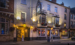 Three Swans Hotel