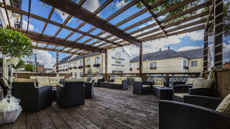 Three Swans Hotel Exterior