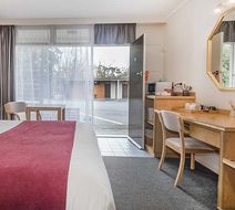 Moe Parklands Motel Room