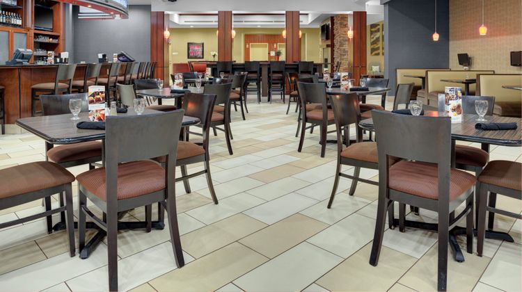 Holiday Inn Hotel & Suites Lima Restaurant