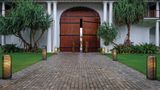 The Fortress Resort & Spa Exterior