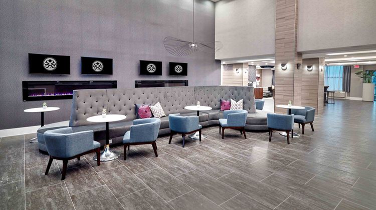 Sandman Signature Plano-Frisco Hotel Lobby