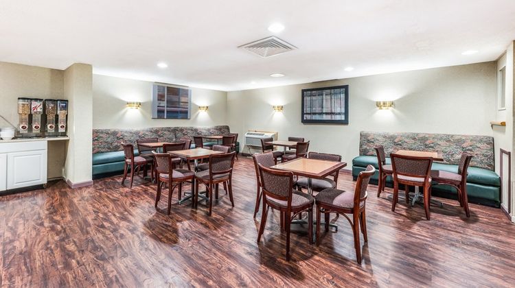 Red Carpet Inn & Suites Restaurant
