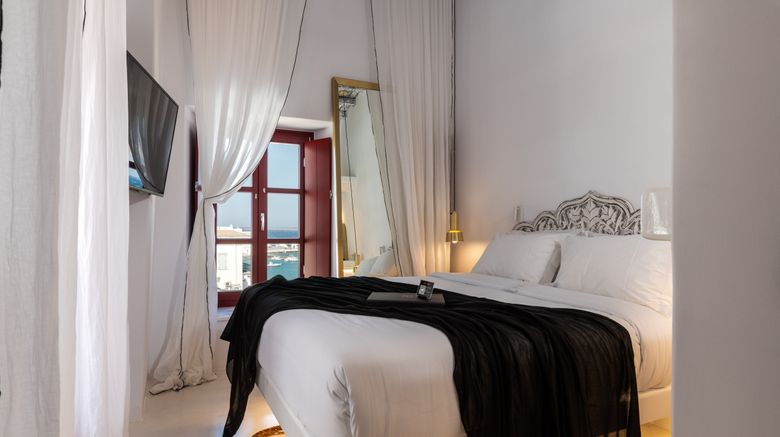 <b>The TownHouse Mykonos Room</b>. Images powered by <a href="https://www.leonardoworldwide.com/" title="Leonardo Worldwide" target="_blank">Leonardo</a>.