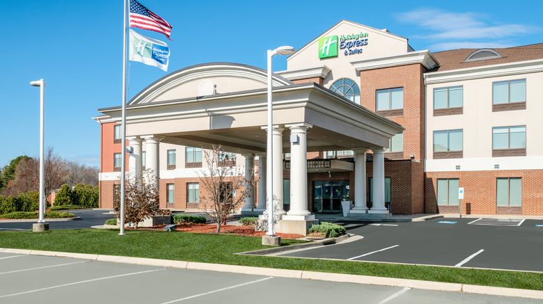 <b>Holiday Inn Express Hotel & Suites Exterior</b>. Images powered by <a href="https://www.leonardoworldwide.com/" title="Leonardo Worldwide" target="_blank">Leonardo</a>.