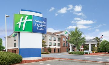 Holiday Inn Express Hotel & Suites
