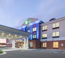 Holiday Inn Express Hotel & Suites Exterior