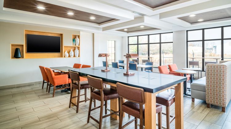 Holiday Inn Express Hotel & Suites Restaurant