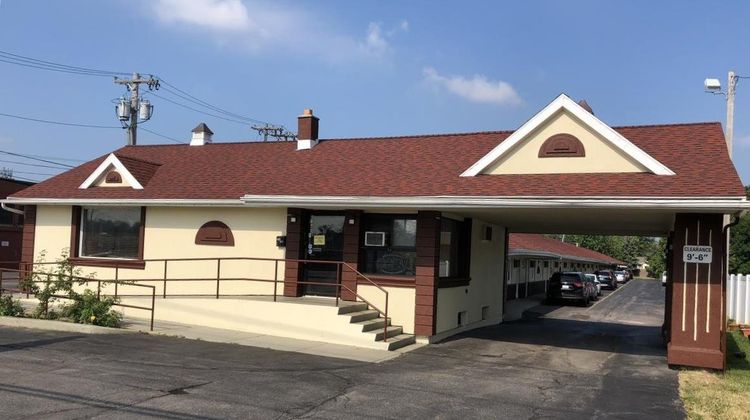 Red Carpet Inn Exterior