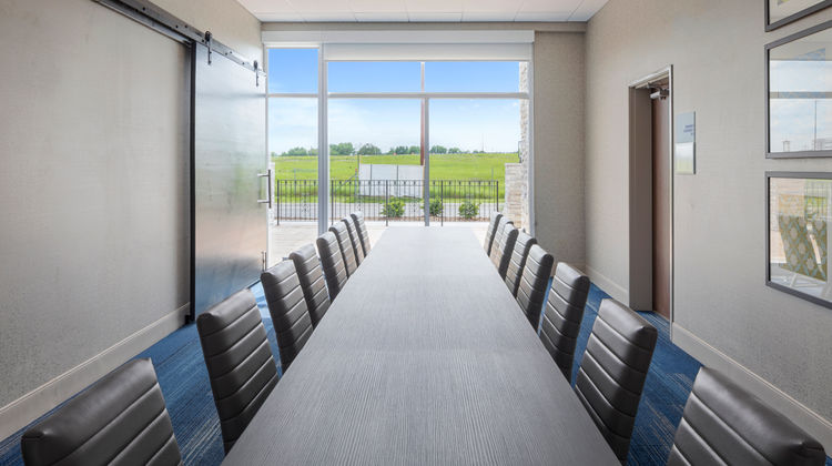 Holiday Inn Express & Suites Bourbonnais Meeting