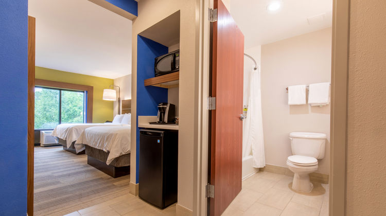 Holiday Inn Express Johnson City Room