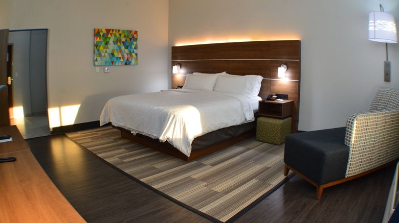 <b>Holiday Inn Express & Suites Suite</b>. Images powered by <a href="https://www.leonardoworldwide.com/" title="Leonardo Worldwide" target="_blank">Leonardo</a>.