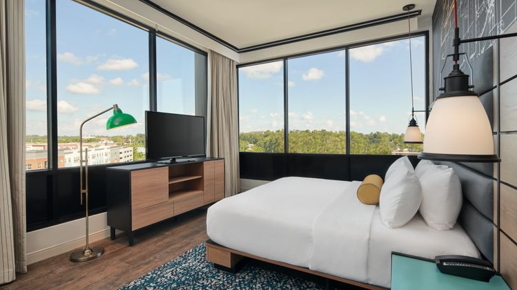 Hotel Indigo Tallahassee-CollegeTown Suite