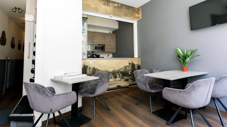 Quentin Leidse Square Lobby