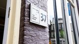 Quentin Leidse Square Exterior