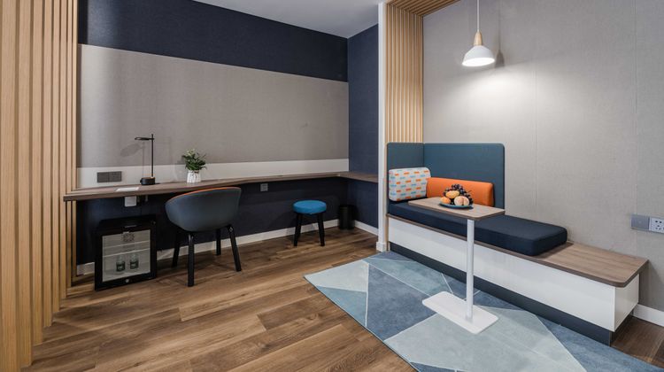 Holiday Inn Express Pudong Chuansha Suite