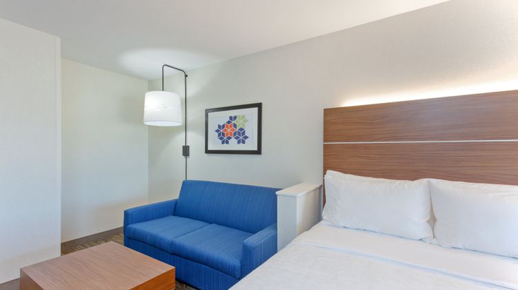 Holiday Inn Express Room