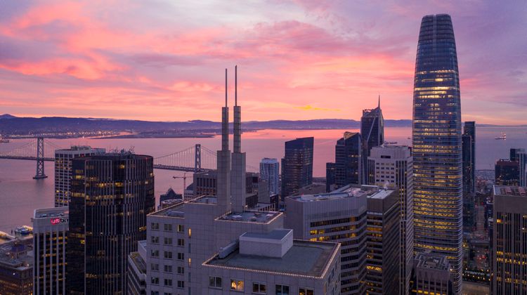 Four Seasons Hotel at Embarcadero Exterior