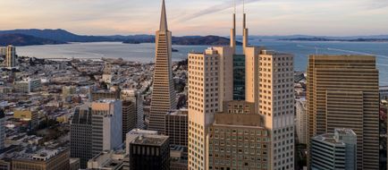 Four Seasons Hotel at Embarcadero Exterior