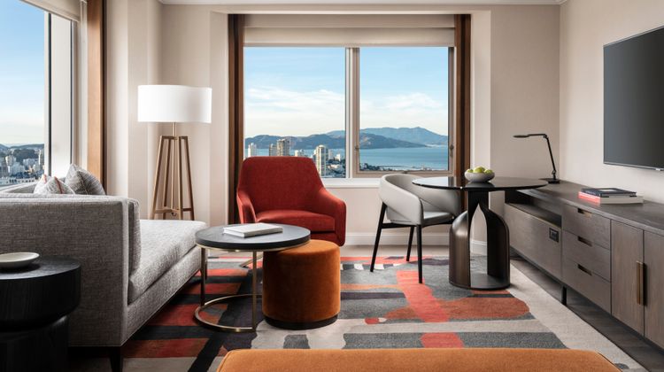 Four Seasons Hotel at Embarcadero Suite