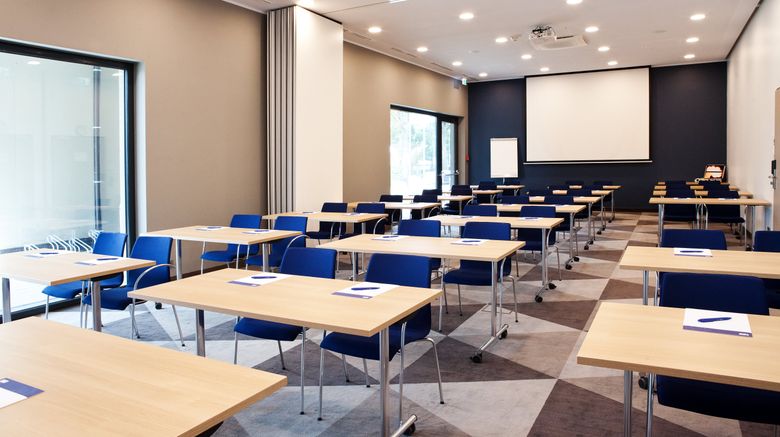 <b>Holiday Inn Express Darmstadt Meeting</b>. Images powered by <a href="https://www.leonardoworldwide.com/" title="Leonardo Worldwide" target="_blank">Leonardo</a>.