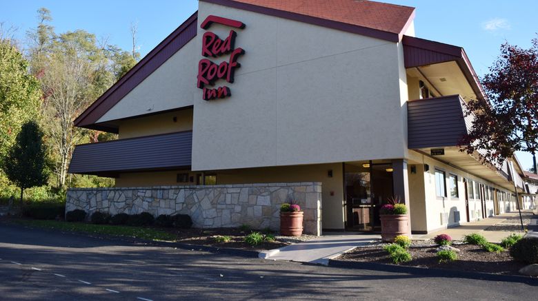 Red Roof Inn St Clairsville - Wheeling W Exterior. Images powered by <a href="https://www.leonardoworldwide.com" target="_blank" rel="noopener">Leonardo</a>.