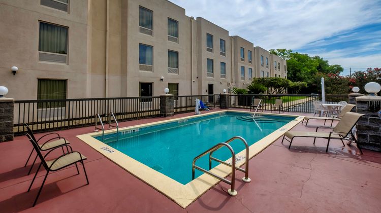 Red Roof Inn Pensacola Fairgrounds Pool