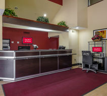 Red Roof Inn Pensacola Fairgrounds Lobby