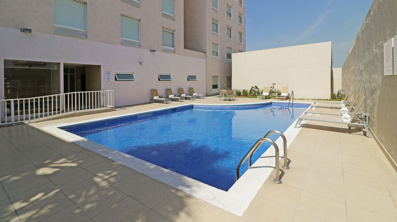 <b>Holiday Inn Express Guadalajara Airport Pool</b>. Images powered by <a href="https://www.leonardoworldwide.com/" title="Leonardo Worldwide" target="_blank">Leonardo</a>.