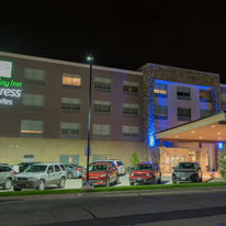 Holiday Inn Express & Stes Louisville N