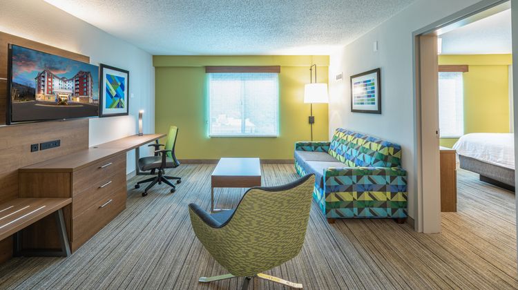 Holiday Inn Asheville-Downtown Room