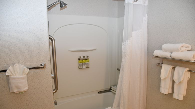<b>Holiday Inn Express Evanston Room</b>. Images powered by <a href="https://www.leonardoworldwide.com/" title="Leonardo Worldwide" target="_blank">Leonardo</a>.