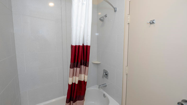 <b>Red Roof Inn Warrenton Room</b>. Images powered by <a href="https://www.leonardoworldwide.com/" title="Leonardo Worldwide" target="_blank">Leonardo</a>.