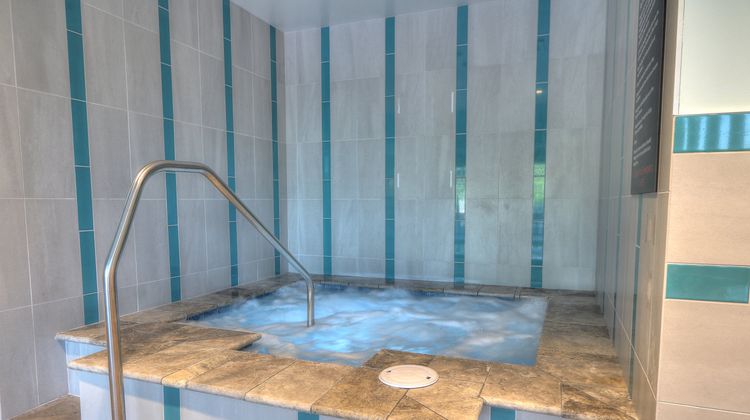 Holiday Inn & Suites Pigeon Forge Pool