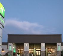 Holiday Inn Kearney Exterior