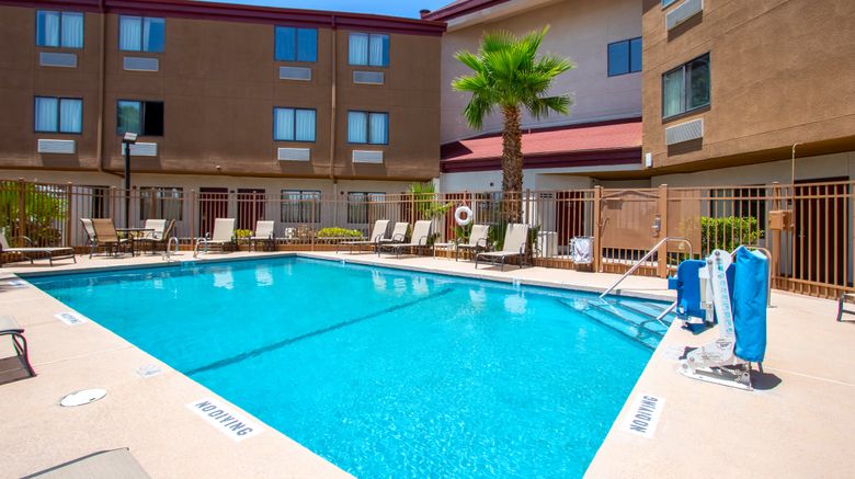 <b>Red Roof Inn El Paso West Pool</b>. Images powered by <a href="https://www.leonardoworldwide.com/" title="Leonardo Worldwide" target="_blank">Leonardo</a>.