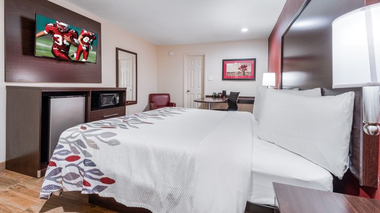 <b>Red Roof Inn Houston - Spring North Room</b>. Images powered by <a href="https://www.leonardoworldwide.com/" title="Leonardo Worldwide" target="_blank">Leonardo</a>.