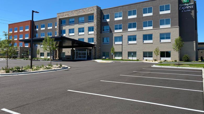 <b>Holiday Inn Express & Stes Madison West Exterior</b>. Images powered by <a href="https://www.leonardoworldwide.com/" title="Leonardo Worldwide" target="_blank">Leonardo</a>.