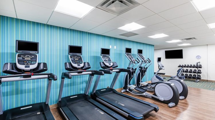 Holiday Inn Express Hotel & Suites Health Club
