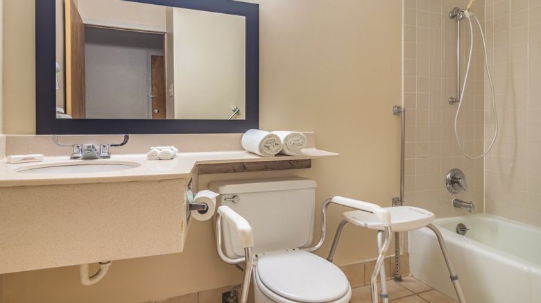 <b>Red Roof Inn Ashtabula-Austinburg Room</b>. Images powered by <a href="https://www.leonardoworldwide.com/" title="Leonardo Worldwide" target="_blank">Leonardo</a>.