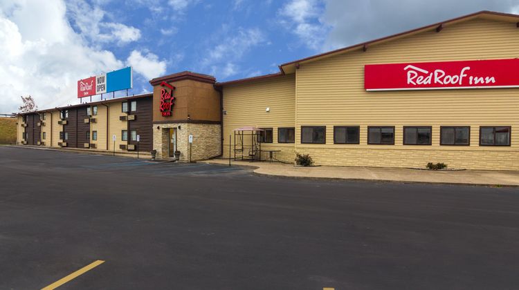 Red Roof Inn Perrysburg Exterior