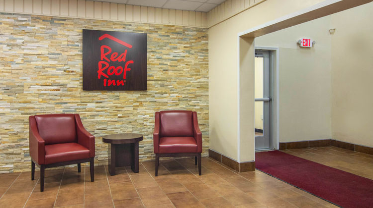 Red Roof Inn Perrysburg Lobby