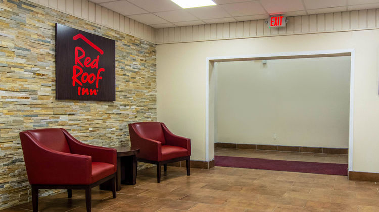 Red Roof Inn Perrysburg Lobby