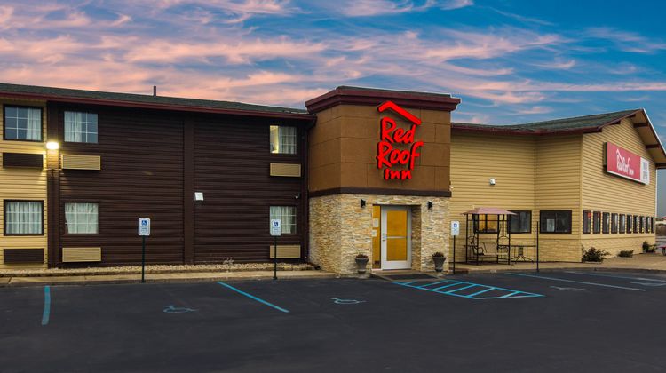 Red Roof Inn Perrysburg Exterior