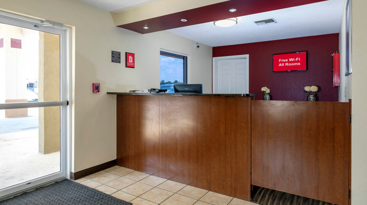 Red Roof Inn DeFuniak Springs Lobby