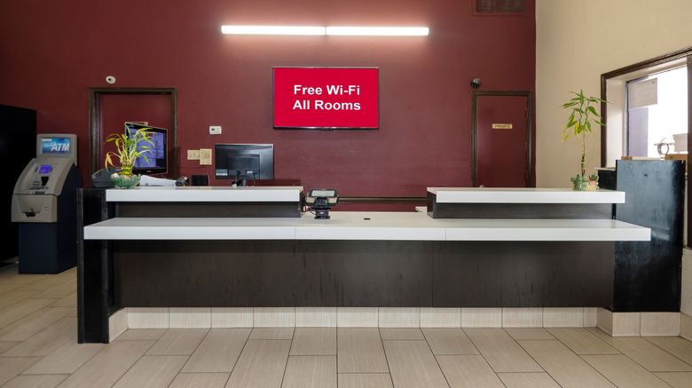 <b>Red Roof Inn New Orleans - Westbank Lobby</b>. Images powered by <a href="https://www.leonardoworldwide.com/" title="Leonardo Worldwide" target="_blank">Leonardo</a>.