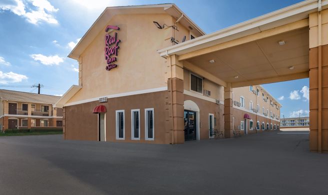 Red Roof Inn & Suites Denton Exterior